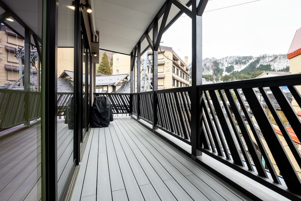 Premium Apartment, 2 Bedrooms, Mountain View photo 2