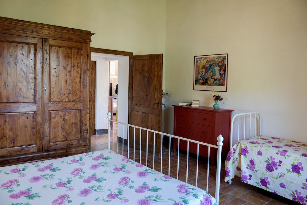 Traditional Apartment (COLOMBINE) photo 2