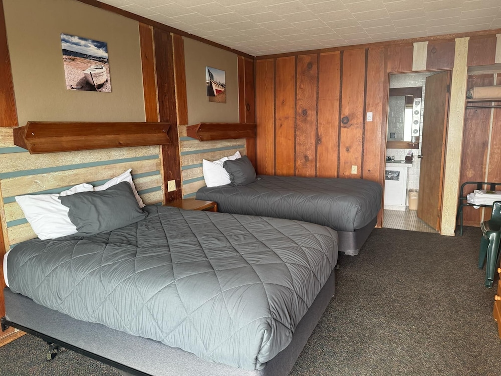 Standard Double Room, 2 Double Beds, Ocean View, Oceanfront