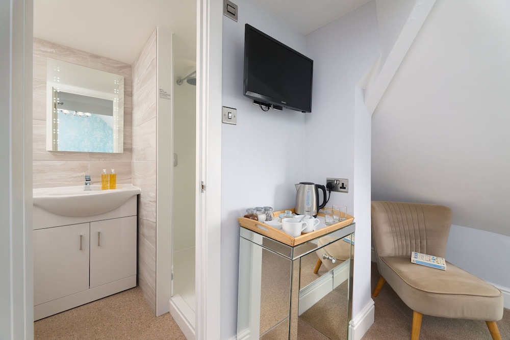 Classic Double Room, Ensuite, Sea View (Room 11) photo 2