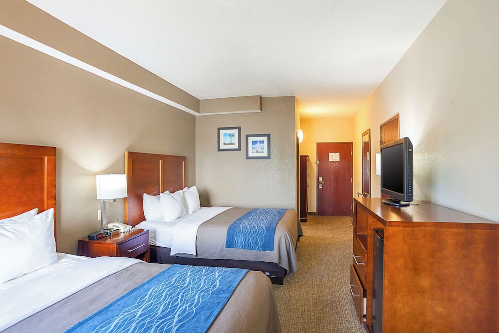 Standard Room, 2 Queen Beds, Non Smoking photo 3