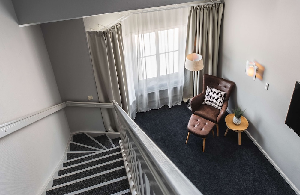 Suite, 2 Twin Beds, Non Smoking, Sea View (with Sofabed) - Photo 1