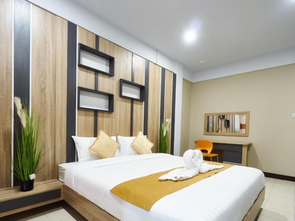 Superior Room, 1 King Bed - Photo 1