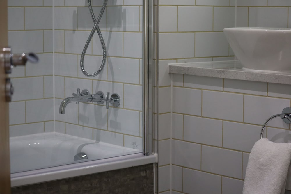 Standard Double Room - Photo 6