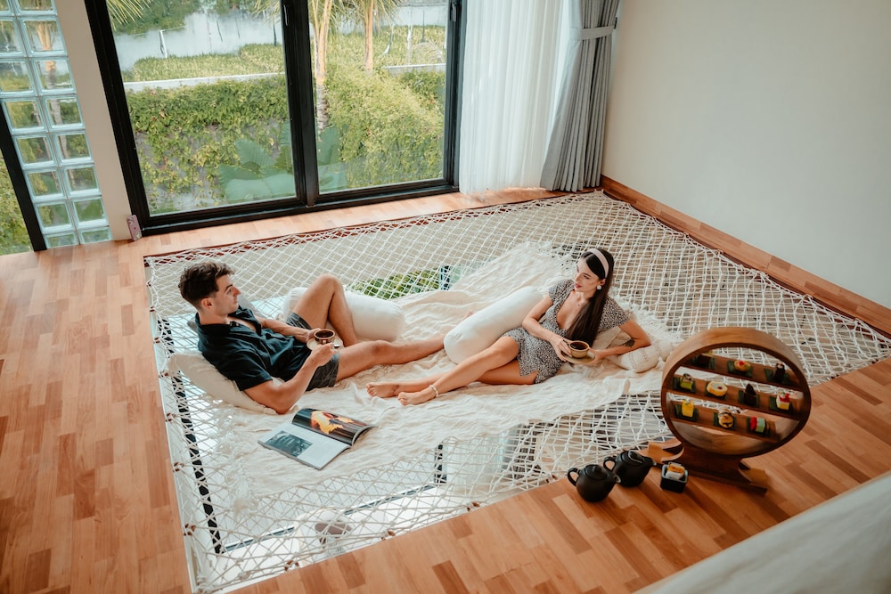 Smart Loft One Bedroom Villa with Private Pool & Jacuzzi - Photo 5