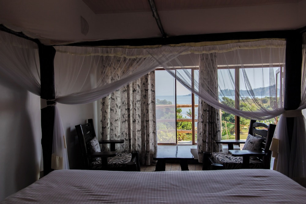 Room, 2 Bedrooms, Terrace, Garden View