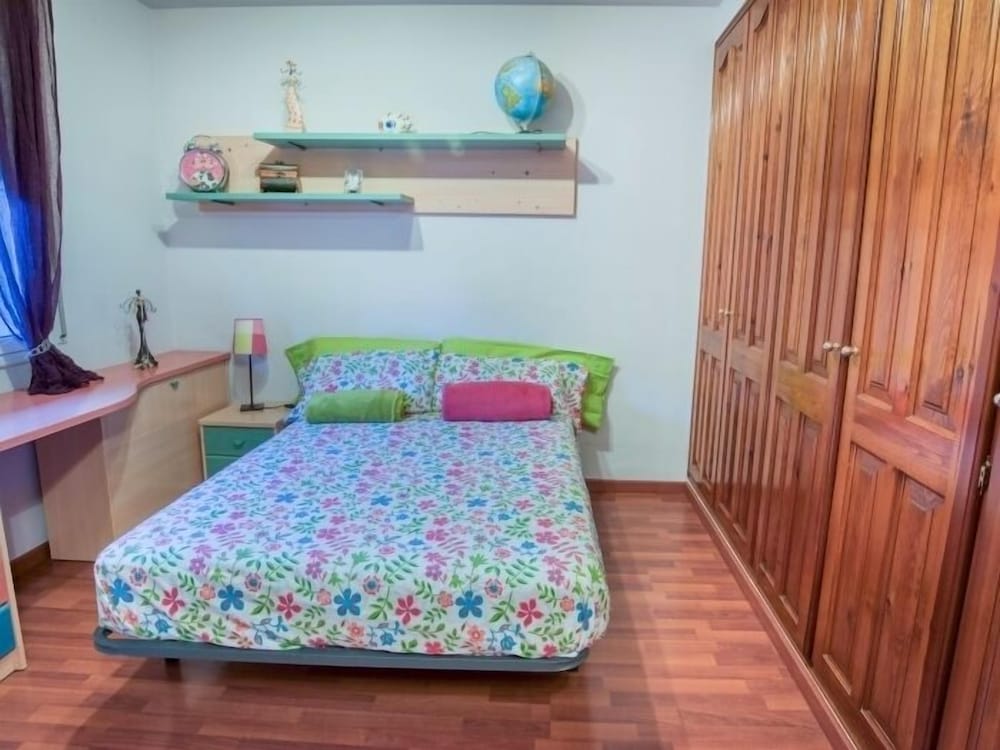 House, 4 Bedrooms photo 3