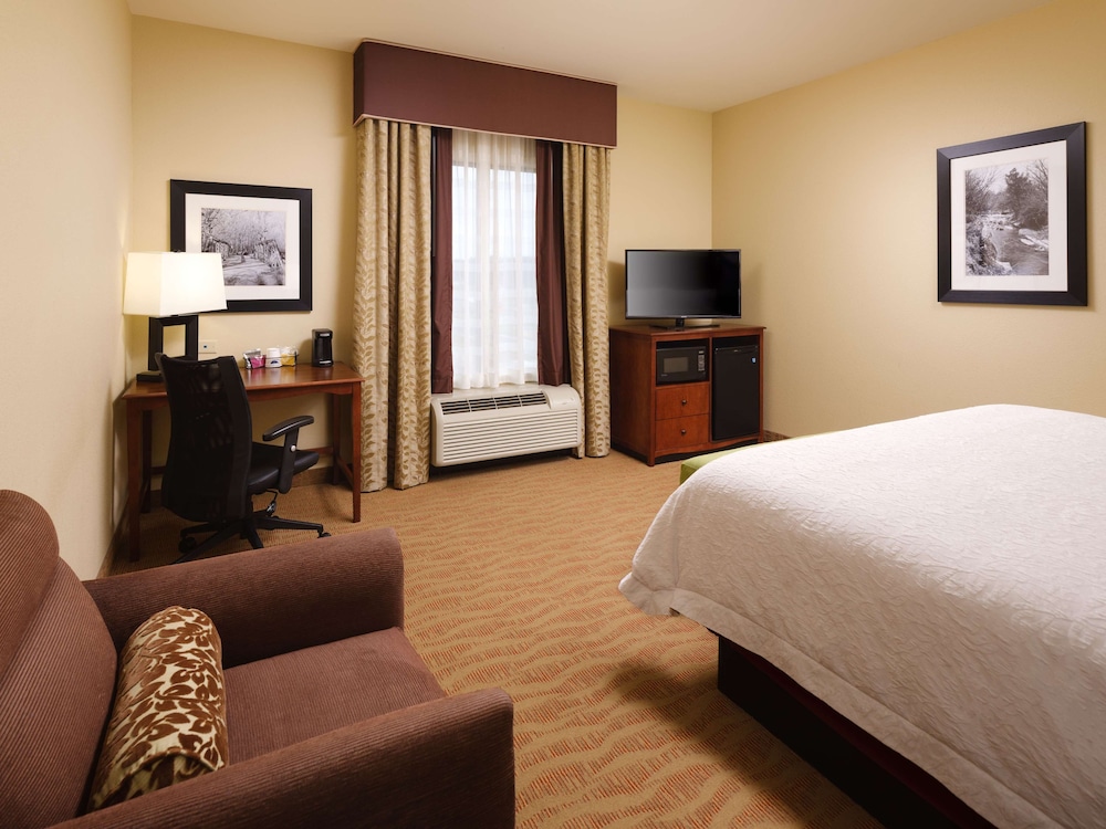 Room, 1 King Bed, Accessible, Bathtub photo 3
