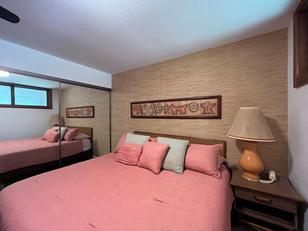 Condo, 1 King Bed, Balcony, Ocean View (Sea Village #1303) photo 3