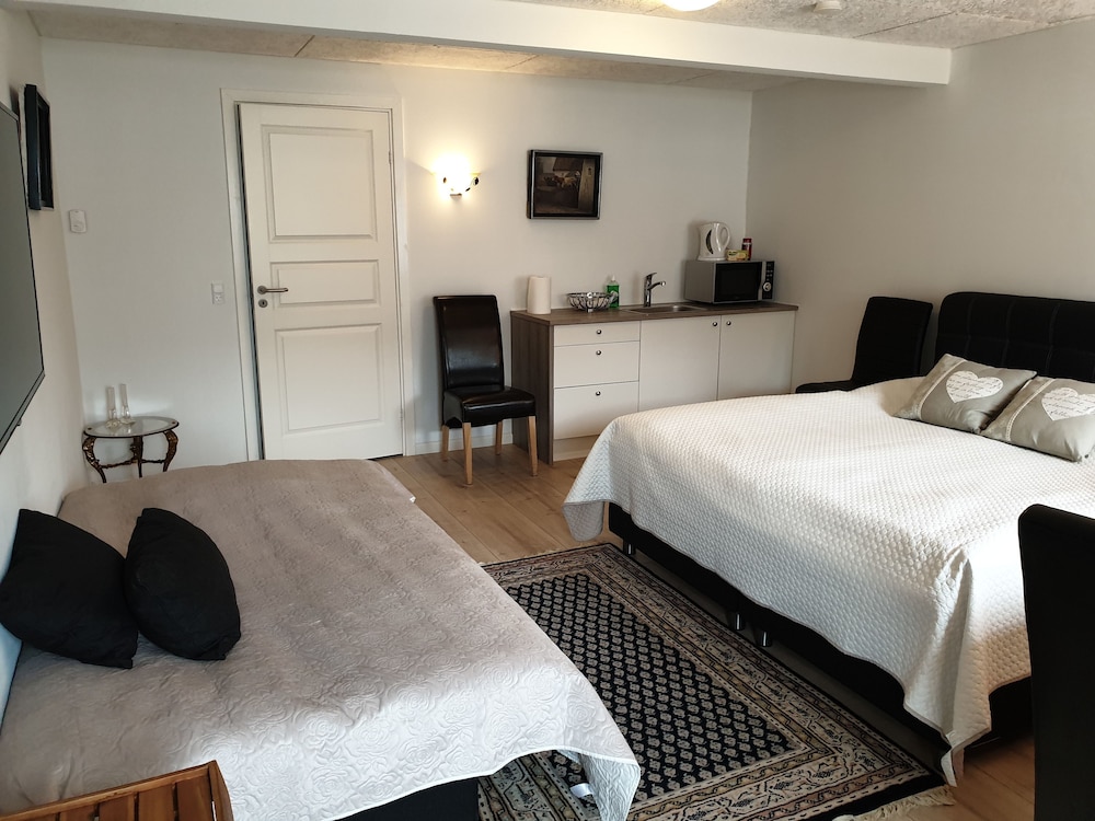 Deluxe Triple Room, Accessible, Kitchenette