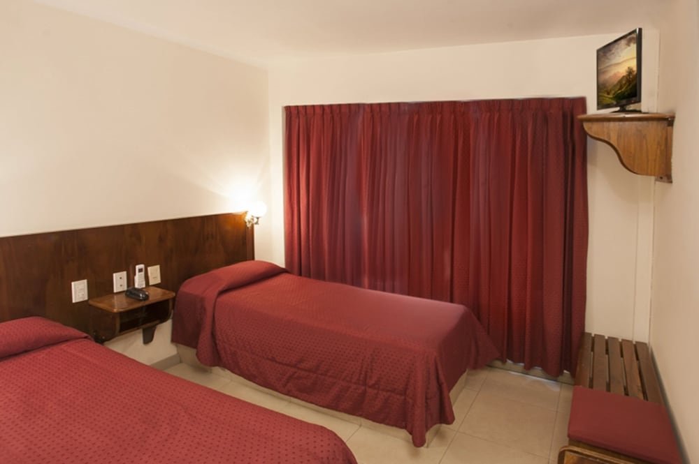 Standard Twin Room photo 3