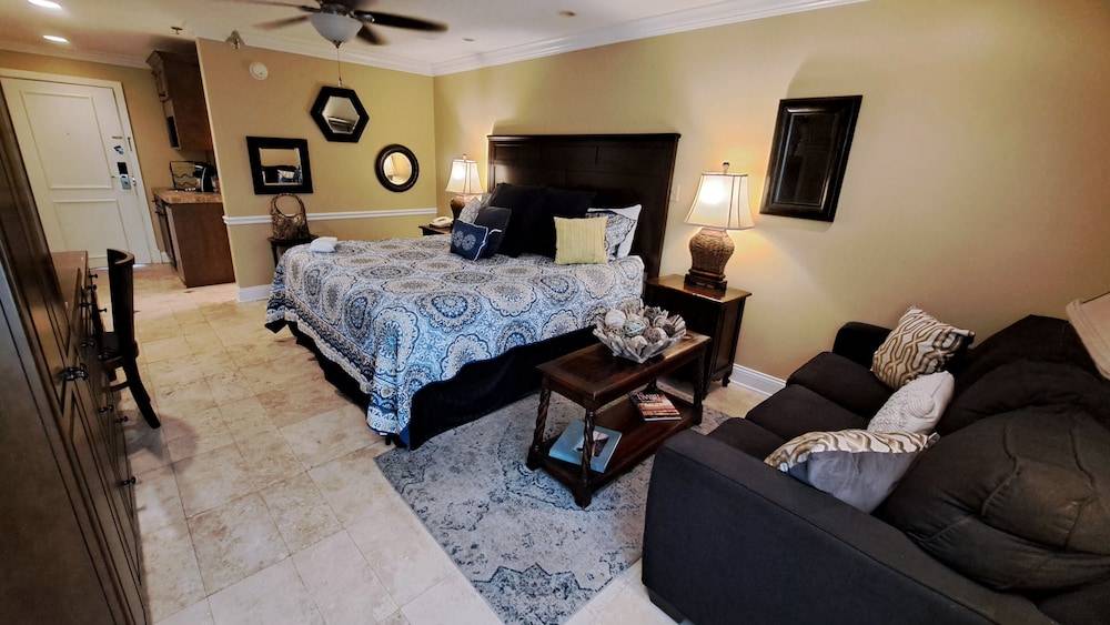 King Room 107