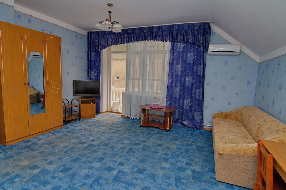 Standard Triple Room, Garden View photo 1