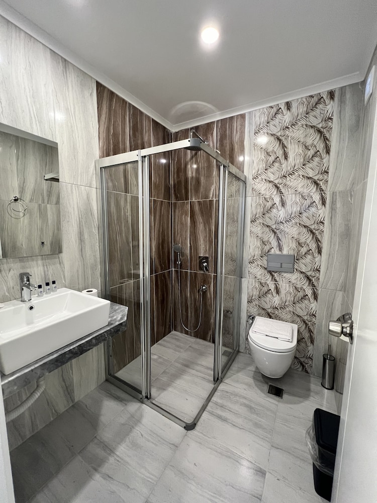 Standard Triple Room photo 3