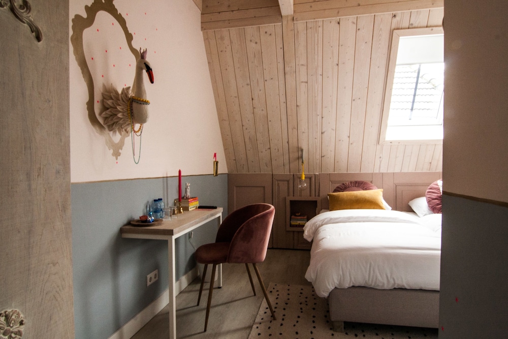 Luxury Double Room, 2 Twin Beds (Lieve Swaentje)