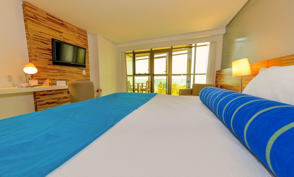 Premium Room, 1 King Bed, Balcony, Oceanfront - Photo 2