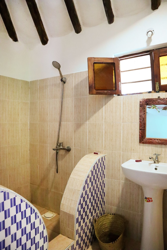 Traditional Double Room, 1 King Bed, Non Smoking, Garden View