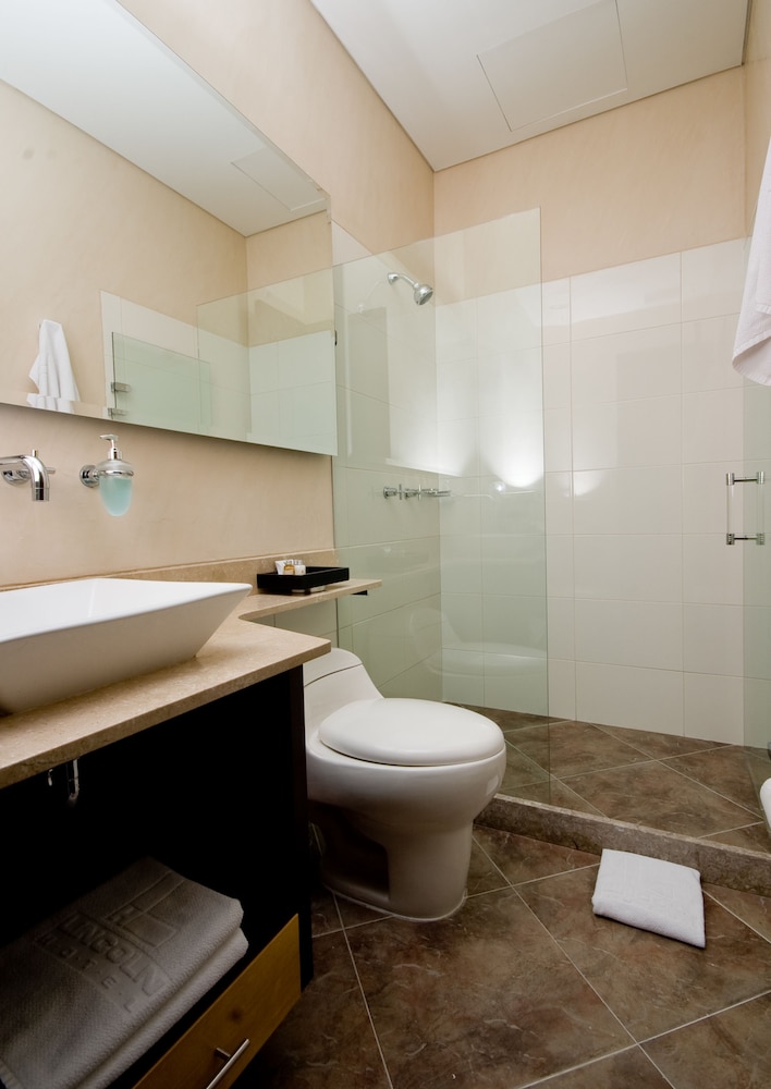 Standard Triple Room - Photo 5