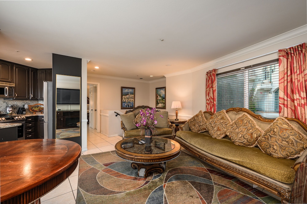 Presidential Room, Balcony, Executive Level photo 1