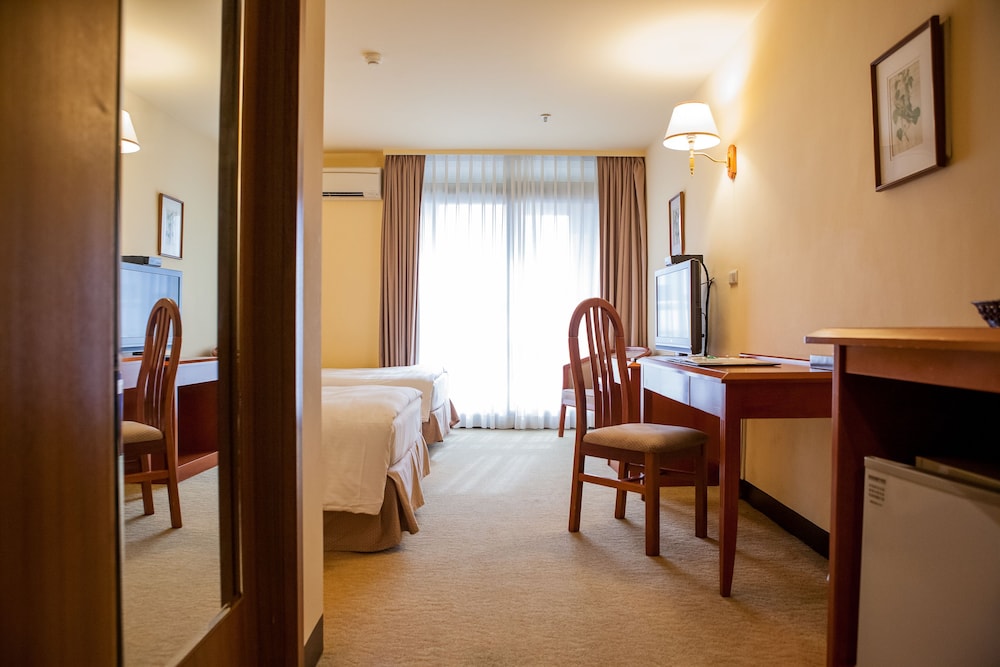Standard Twin Room - Photo 2