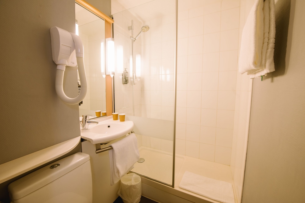 Room, 1 Double Bed - Photo 17