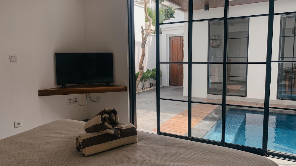 Deluxe Villa, 2 Bedrooms, Private Pool photo 3