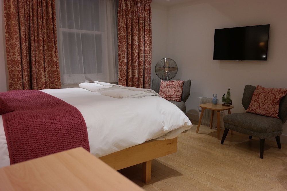 Studio Apartment 4 photo 2