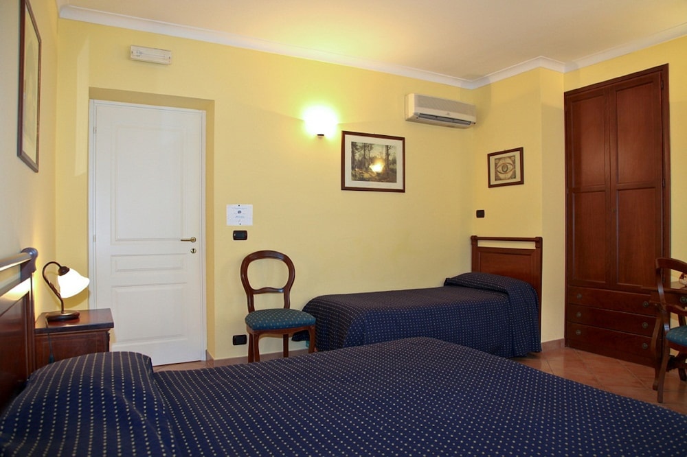Triple Room photo 2