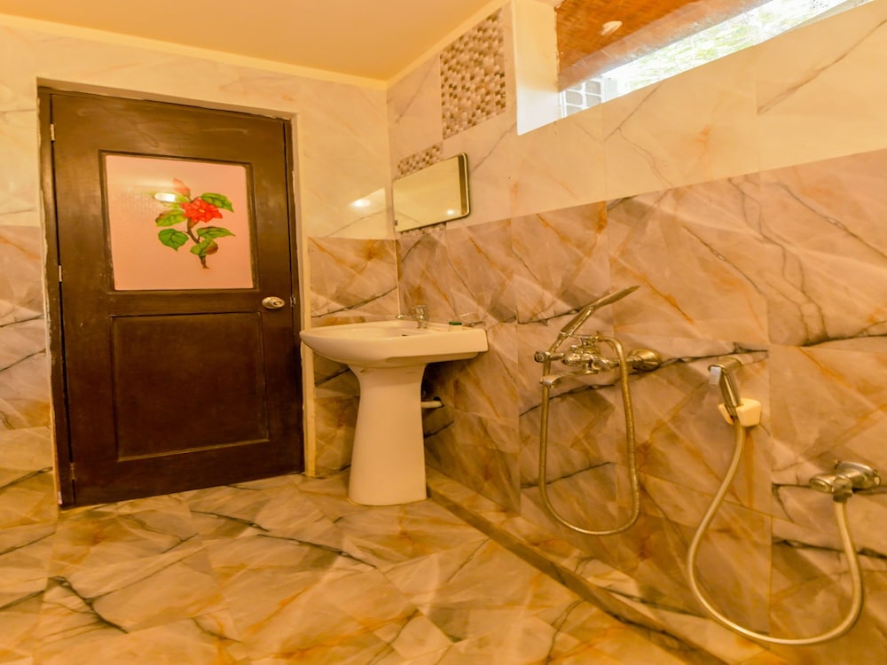 Deluxe Double Or Twin Room, 1 Queen Bed photo 2