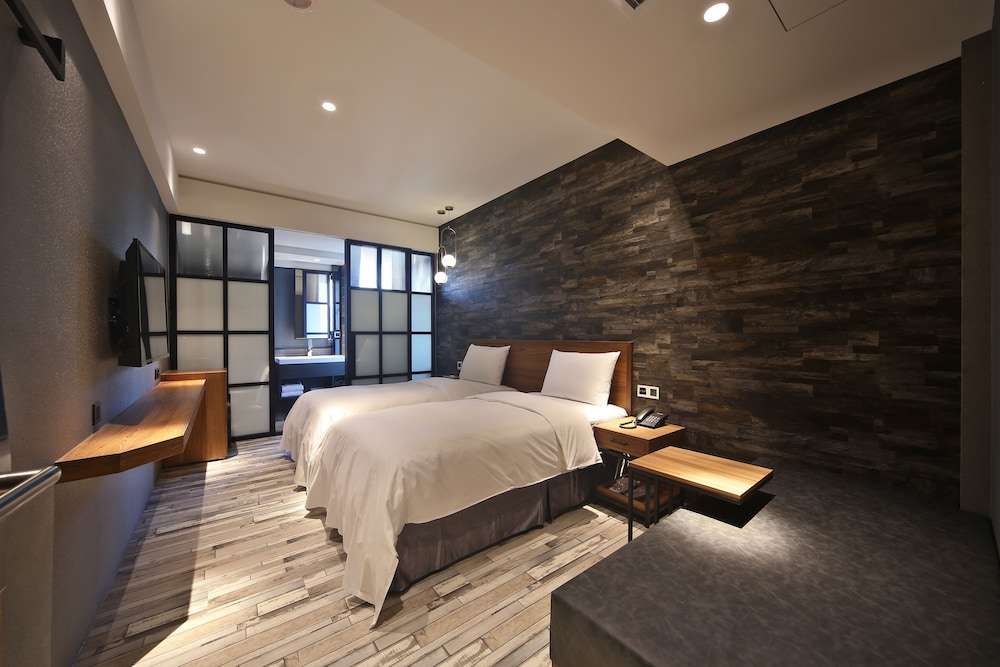 Deluxe Twin Room - Photo 2