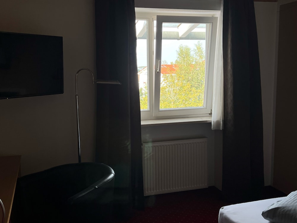 Basic Single Room photo 2