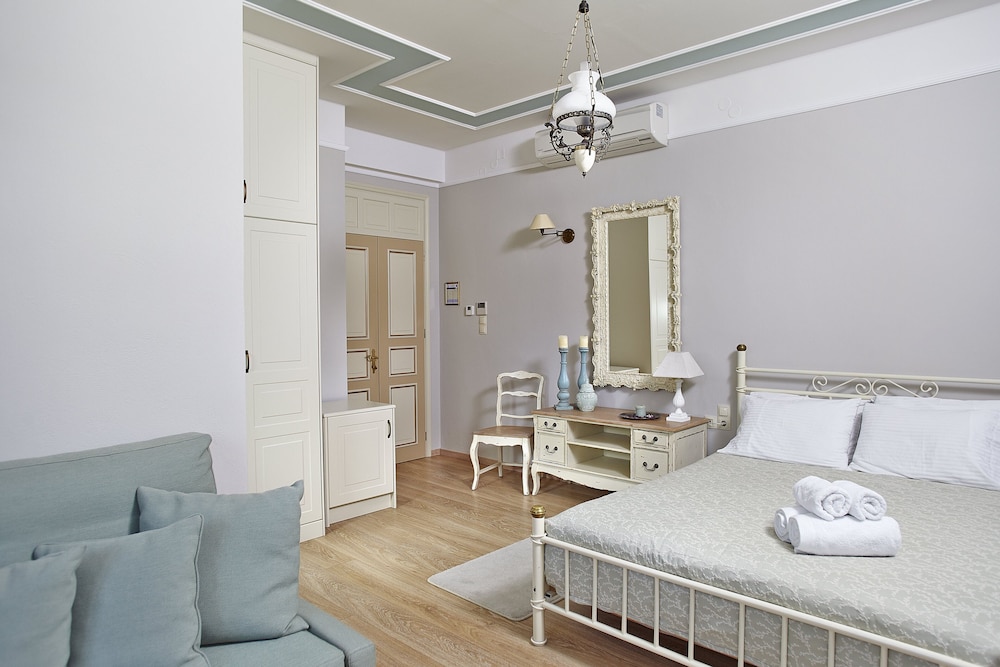 Superior Double Room (1st Floor)