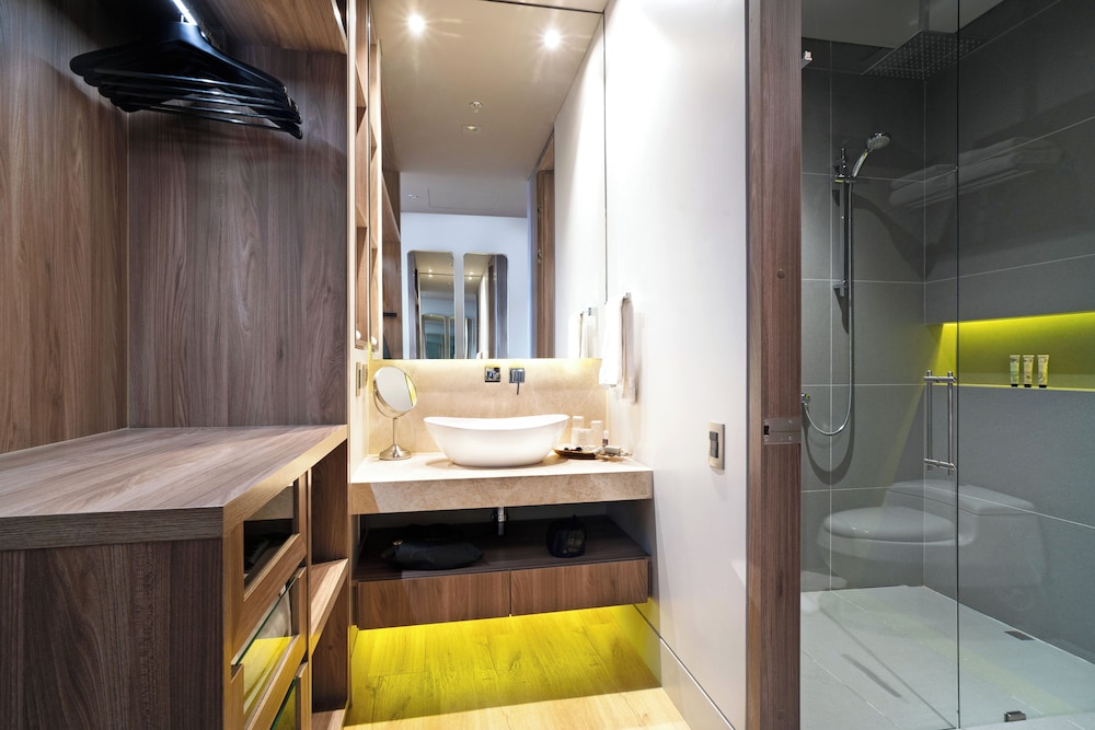 Room, 1 King Bed (Apartment) - Photo 8
