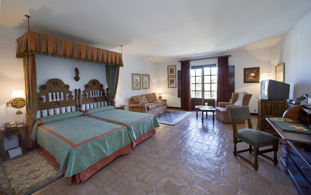 Superior Twin Room - Photo 3