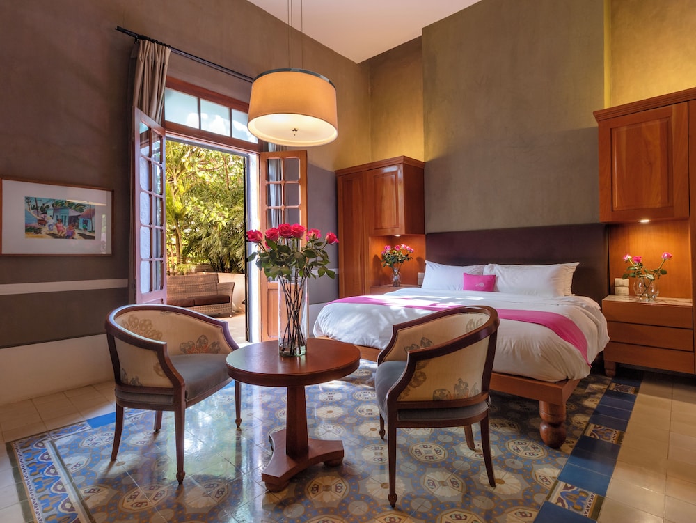 Suite, 1 King Bed (Rosas) - Photo 1