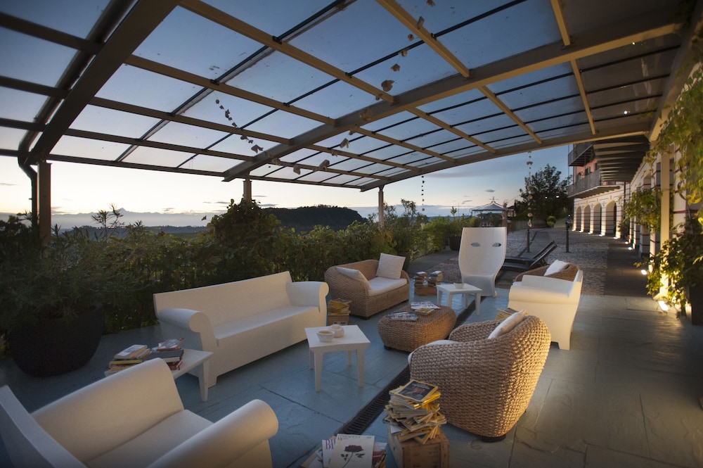 Family Suite, 1 Bedroom, Balcony, Valley View photo 2