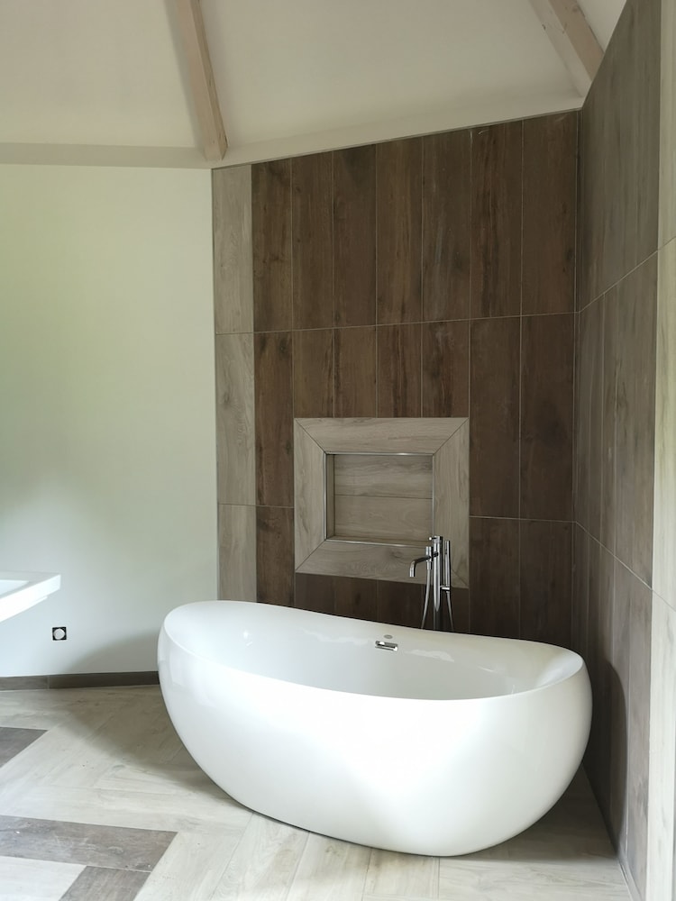 Suite-Deluxe-Ensuite-Garden View photo 3