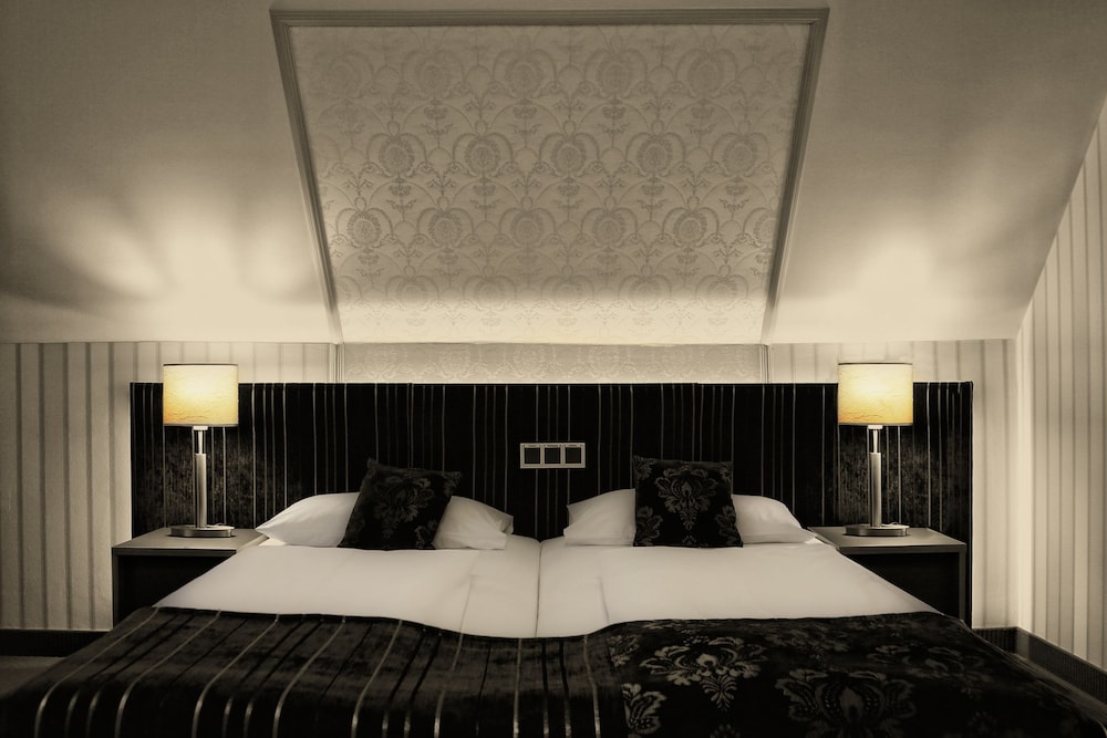 Comfort Suite, Bathtub, Garden Area