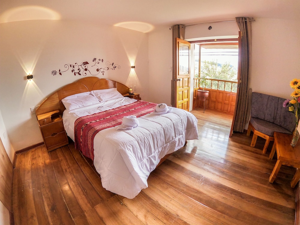 Panoramic Room