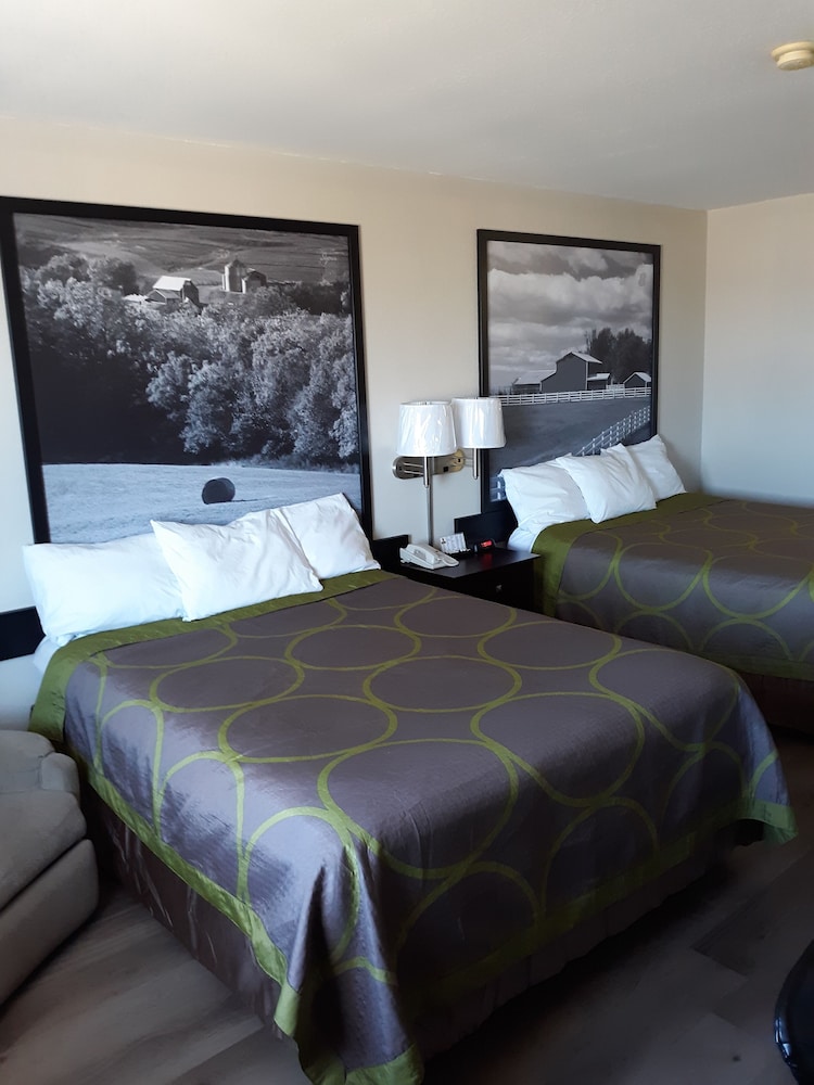 Standard Room, 2 Queen Beds photo 2
