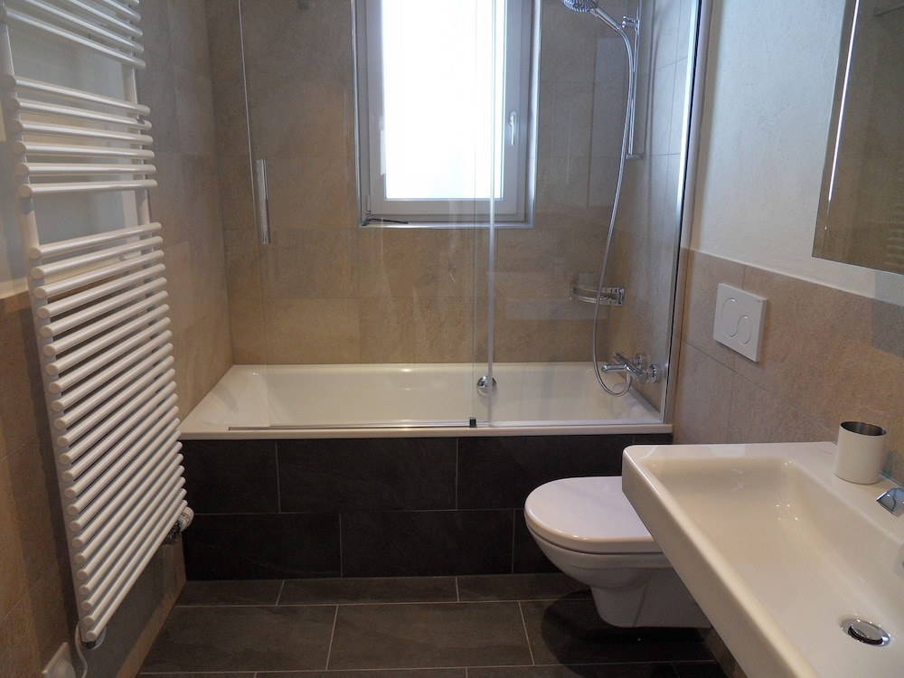 Apartment (Silverpeak) thumbnail 5