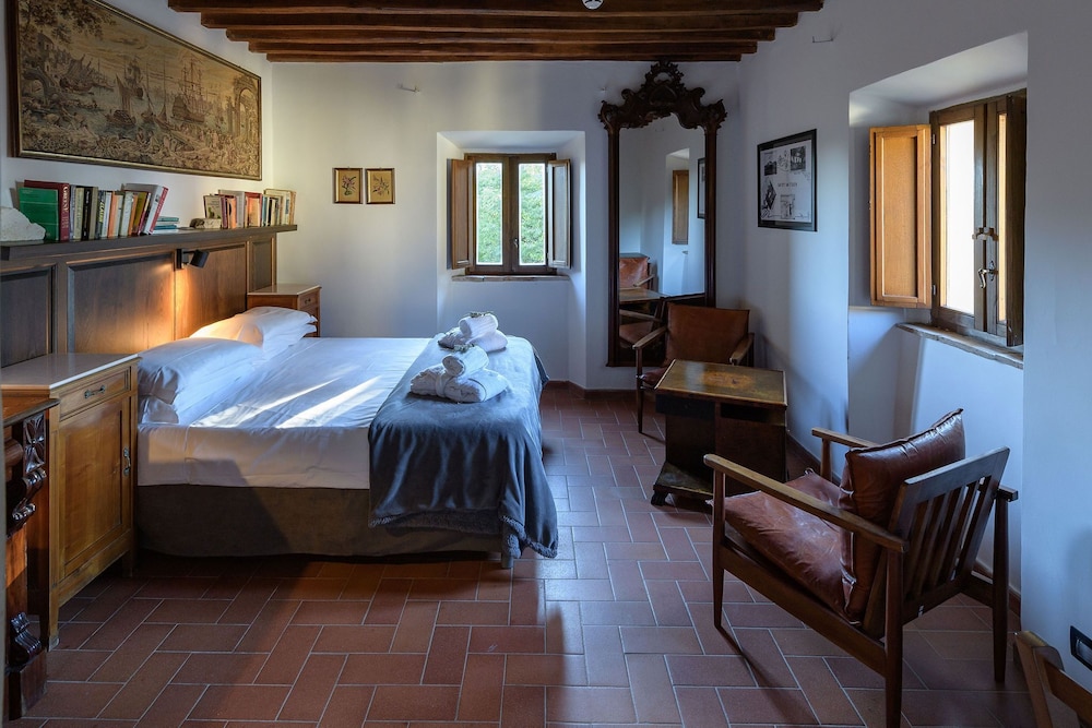 Deluxe Double or Twin Room photo 1