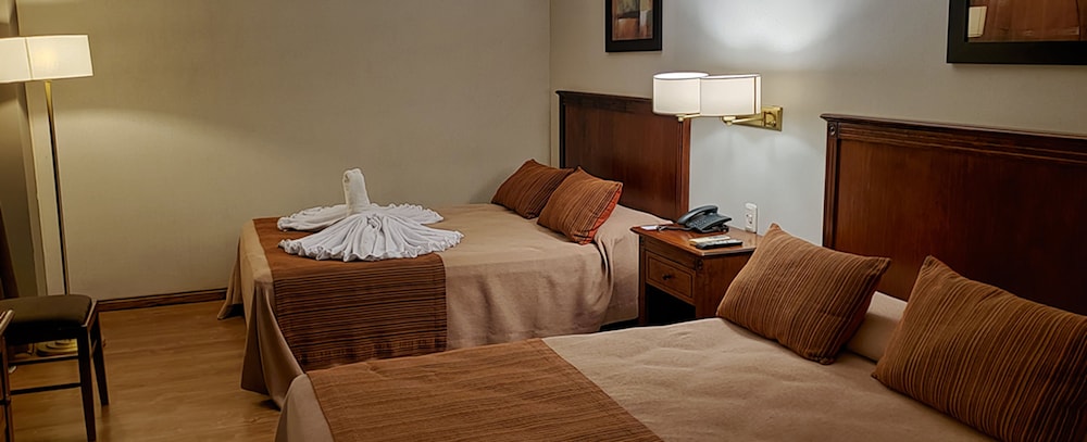 Classic Room, 2 Queen Beds photo 1