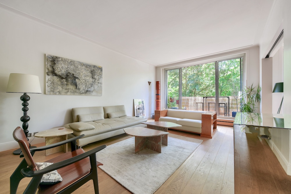 Apartment photo 3