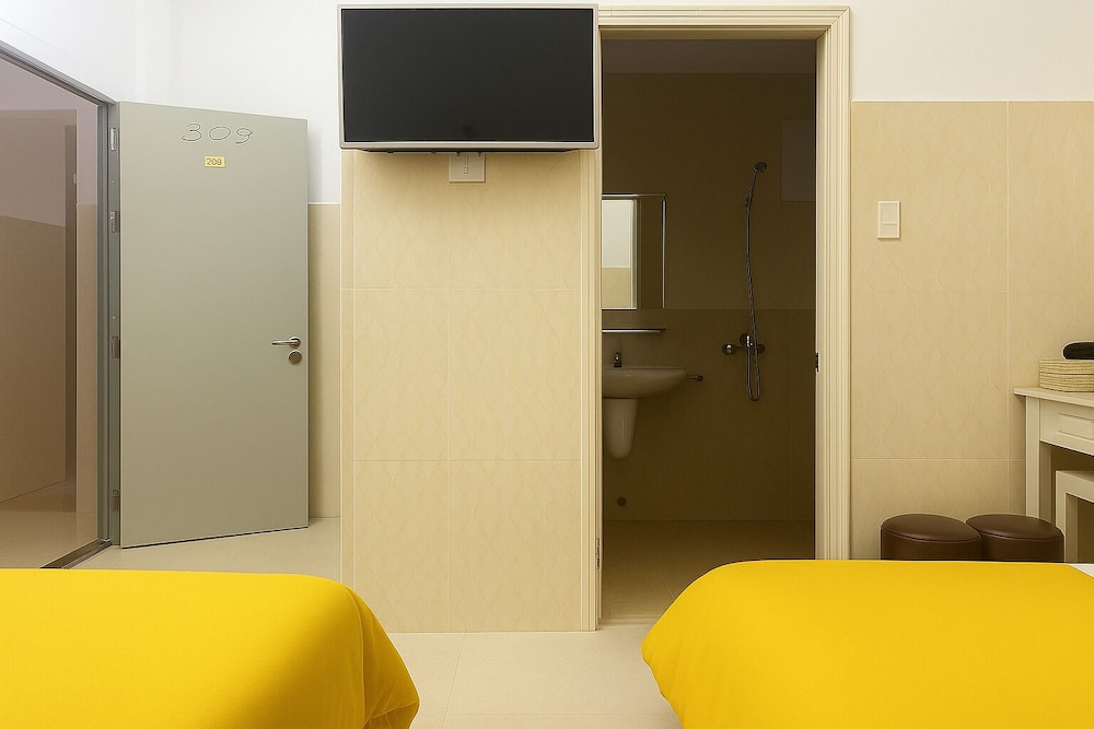 Economy Quadruple Room
