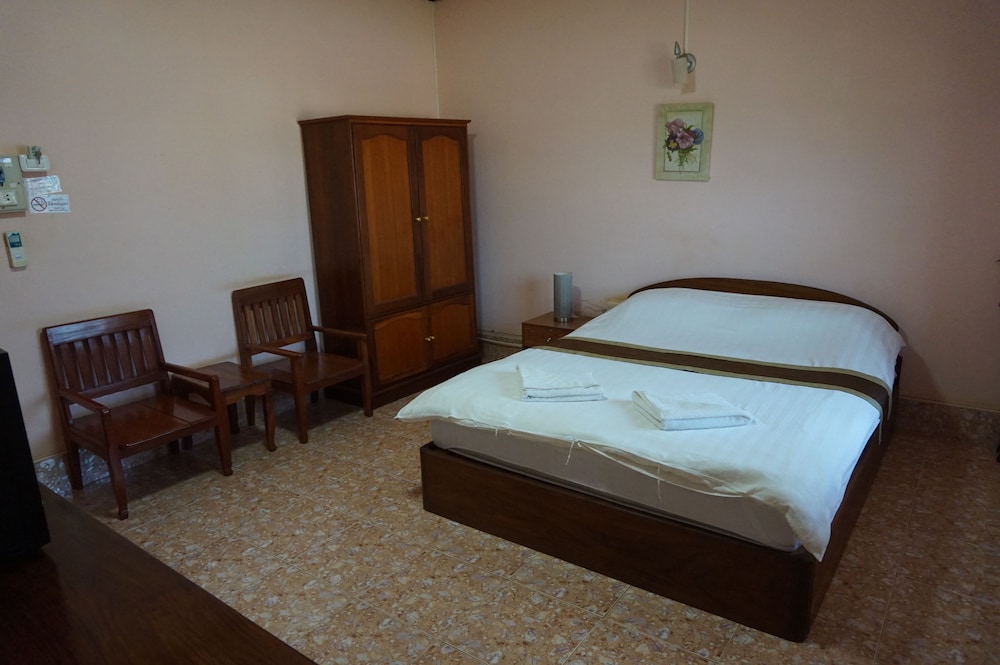 Standard Double Room with Bathtub photo 1
