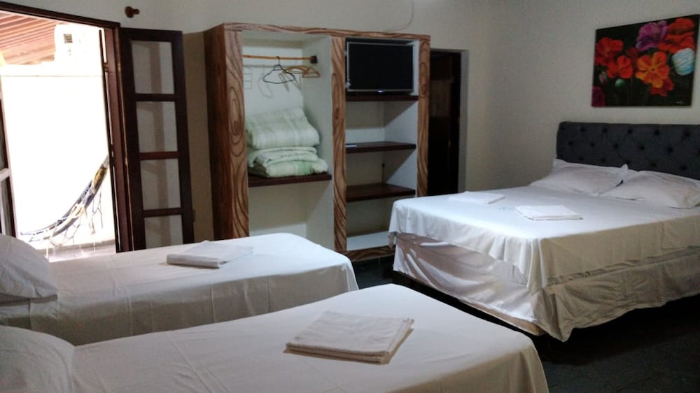 Quadruple Room, Multiple Beds - Photo 4