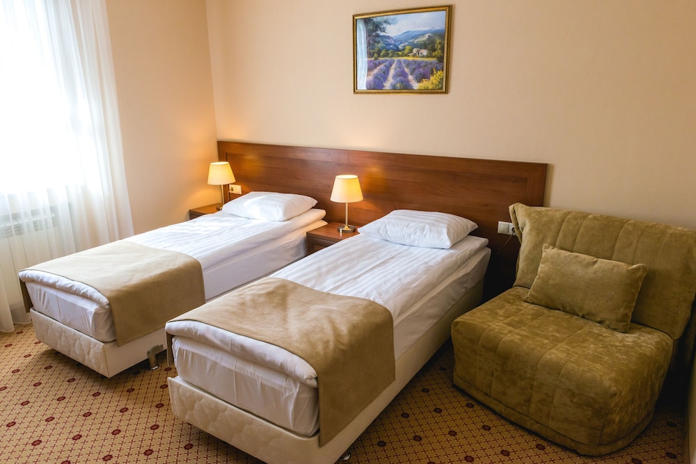 Standard Double or Twin Room photo 3
