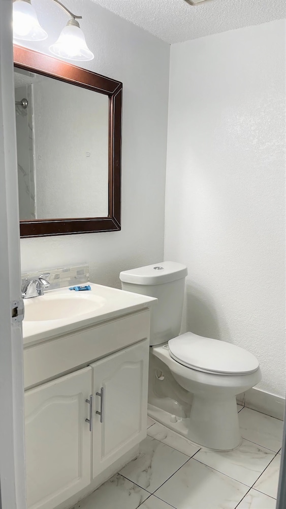 Comfort Room photo 2