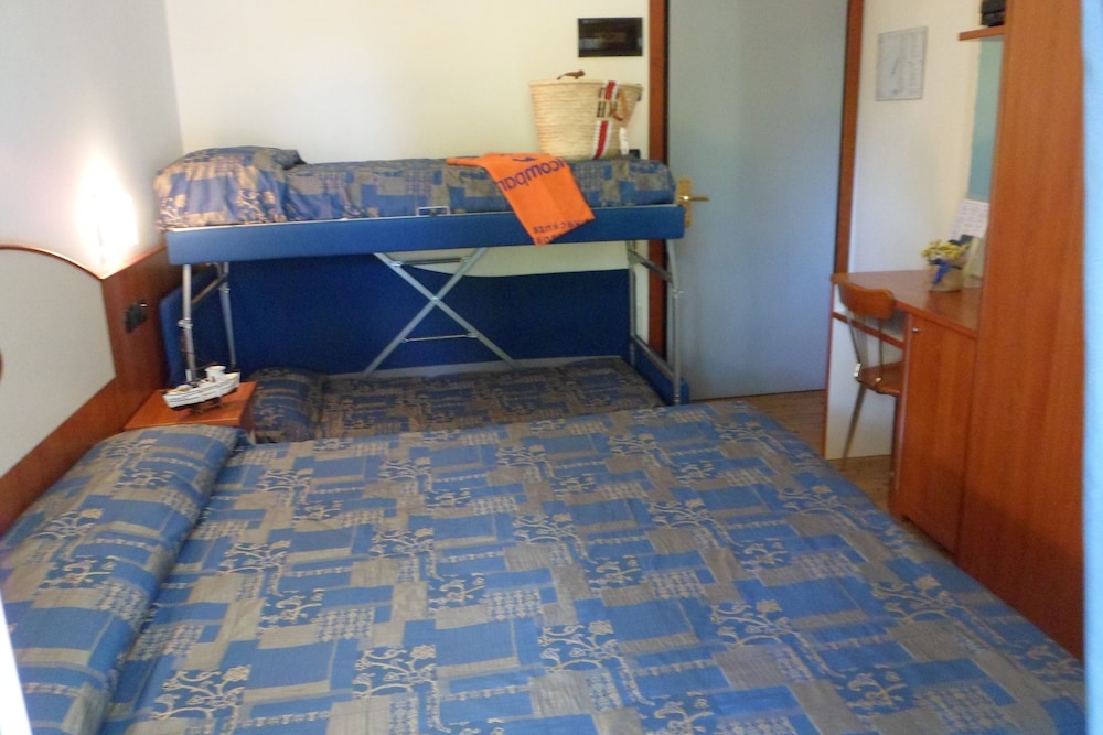 Quadruple Room photo 2